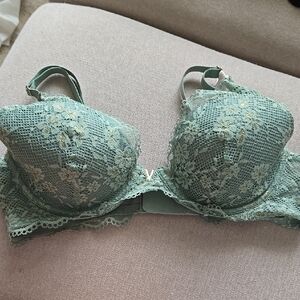 Elegant Lace Underwire Bra - Green